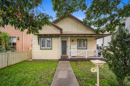 POSITION AND POTENTIAL &ndash; 480SQM AND 2 LOTS