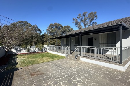 UNIQUE HOUSE AND GRANNY FLAT LEASED SEPARATELY