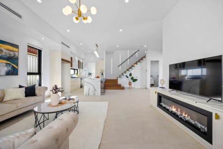 A STUNNING NEW RESIDENCE - WHERE CONTEMPORARY STYLE MEETS LASTING COMFORT