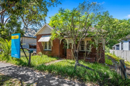 HUGE - 929SQM BLOCK WITH GREAT POTENTIAL &ndash; ZONED R4