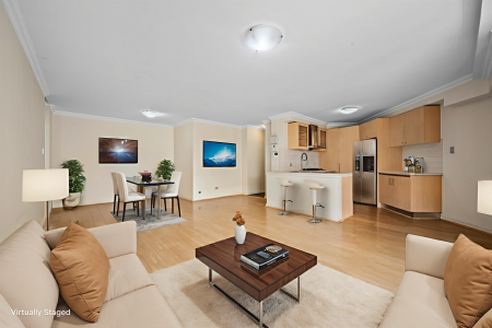 SUPERSIZED 3-BEDROOM UNIT ONLY 650M TO THE STATION - OPEN TO VIEW THIS WEDNESDAY AT 6 - 6.30PM