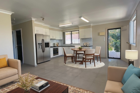 2 BEDROOM GRANNY FLAT WITH PRIVATE ACCESS