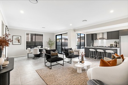 BRAND NEW SPACIOUS FAMILY HOME