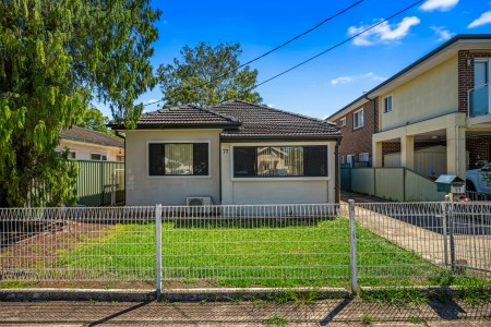 480SQM BLOCK AND 2 LOTS - 4BR FAMILY HOME WITH POSITION AND POTENTIAL!!