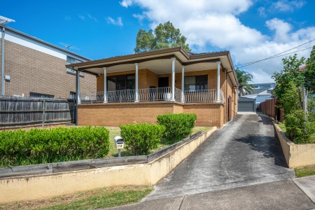 HIGH SIDE 651SQM BLOCK - PLUS A 4BR BRICK HOME