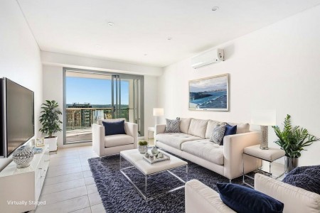 MOVE RIGHT IN - REFRESHED AND READY ON LEVEL 7