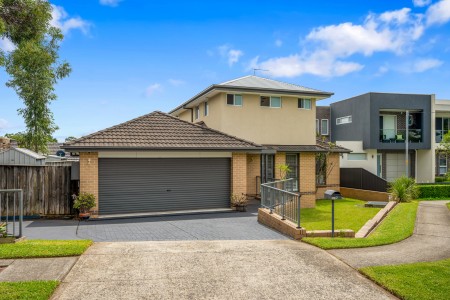 MOVE RIGHT IN AND ENJOY - STYLISH FAMILY HOME