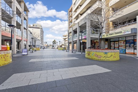 PRIME LOCATION RETAIL/OFFICE SHOP FOR LEASE