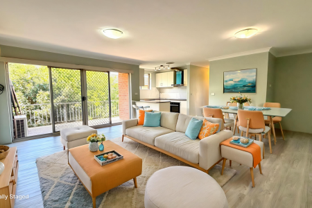 OVERSIZED 2 BEDROOM APARTMENT WITH LOCK UP GARAGE