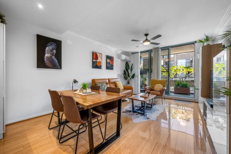 DUAL-KEY INVESTMENT OPPORTUNITY - SPACIOUS LIVING WITH DUAL INCOME!