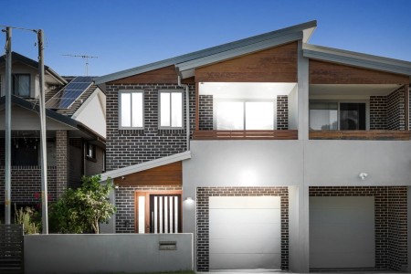 BEAUTIFUL DUPLEX PERECT FOR A GROWING FAMILY