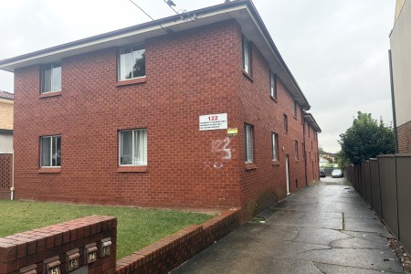 SPACIOUS 2 BEDROOM UNIT