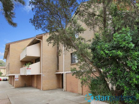 NEAT 2 BEDROOM UNIT WITH GARAGE