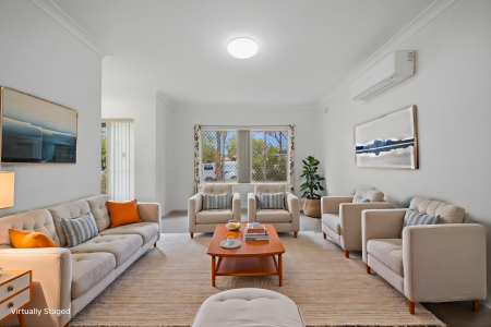 FULL BRICK TOWNHOUSE IN A GREAT LOCATION