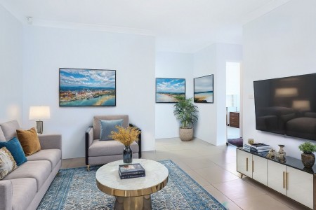 LARGE FRESHLY PAINTED 2 BEDROOM UNIT