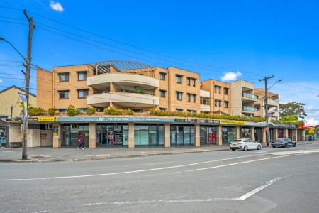 MODERN, STYLISH AND IN A GREAT LOCATION