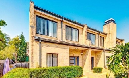 Modern, Spacious and A Huge Courtyard