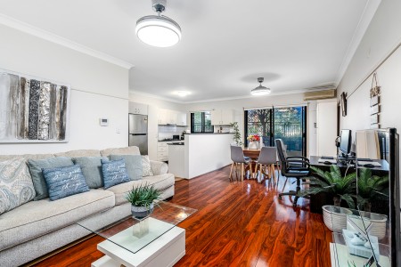 Prime Residence In Prime Location!