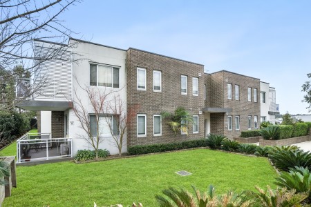 Sold by Starr Partners Bella Vista!