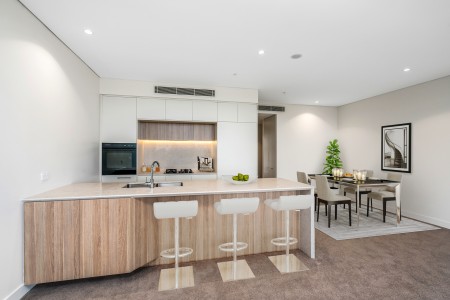 Modern 2-Bedroom Apartment in the Heart of Norwest | Resort-Style Living