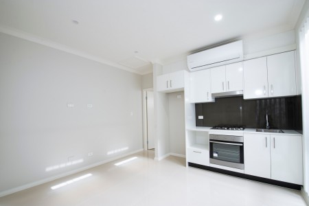 Prime Location &ndash; Immaculate Granny Flat For Rent!!