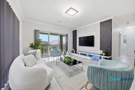 Modern open plan home + Stunner location