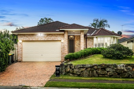 Park-Facing Family Entertainer in a Prime Location