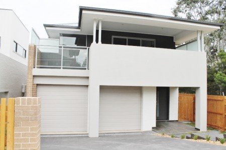 Stylish Home Backing onto Nature Reserve