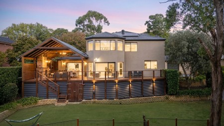 Luxury Family Living with a Bushland Backdrop