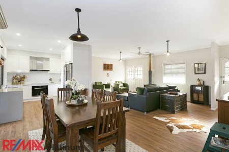 22 Warringah Grove, Petrie, QLD 4502