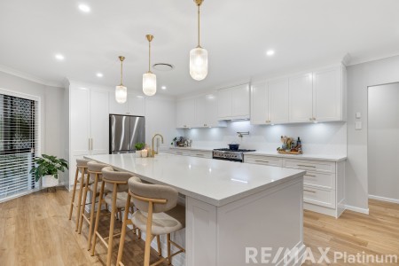 26 Yellow Robin Court, Narangba, QLD 4504