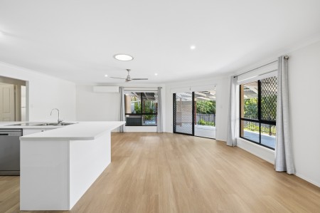 4 Mohr Court, Petrie, QLD 4502