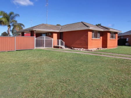 14 Karen Court, Cranebrook, NSW 2749
