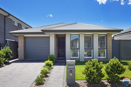 11 INFANTRY STREET, Jordan Springs, NSW 2747