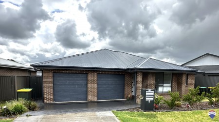 25 & 25A Janice Drive, Tahmoor, NSW 2573