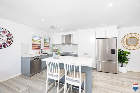 99 COLLEGE STREET, Cambridge Park, NSW 2747