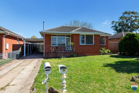 33 GIBSON AVENUE, Werrington, NSW 2747