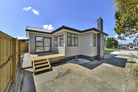 22 Freyberg Avenue, Papatoetoe, Auckland 2025