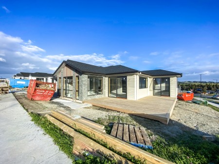 24 Siren Street, Milldale, Auckland 992