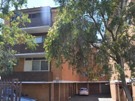 First Floor Unit In Goulburn St