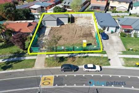 Vacant land with Near new Granny flat