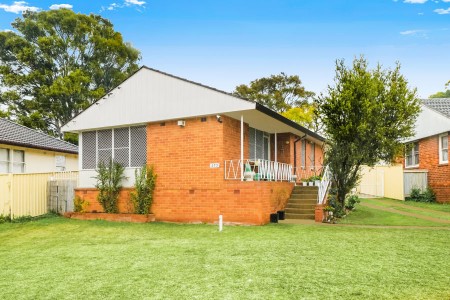 Great long term tenant / 676m2 of land with potential