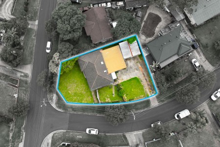 AUCTION THIS SATURDAY AT 6.45PM - THIS PROPERTY MUST BE SOLD!!