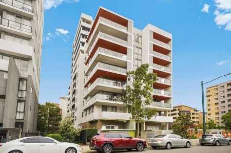 Large floorplan with study