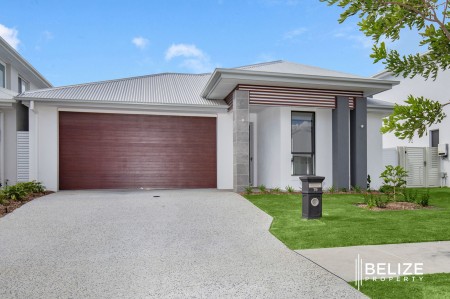 Contemporary 4 Bedroom Home in the Exclusive Calypso Bay