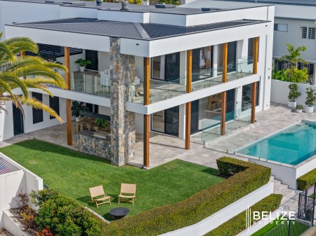 Exquisite Waterfront Home in Calypso Bay, Gold Coast - Luxury Living at Its Finest