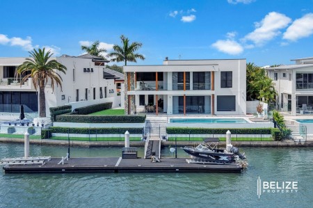 Exquisite Waterfront Home in Calypso Bay, Gold Coast - Luxury Living at Its Finest