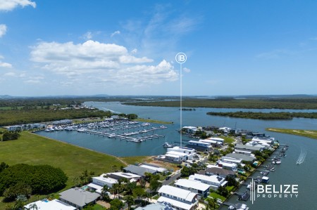 Brand New Luxury Waterfront Home with 17m Quay Line