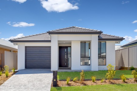 MODERN 4 BEDROOM HOME