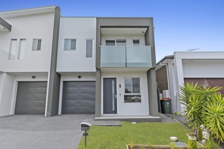 FABULOUS FAMILY HOME!